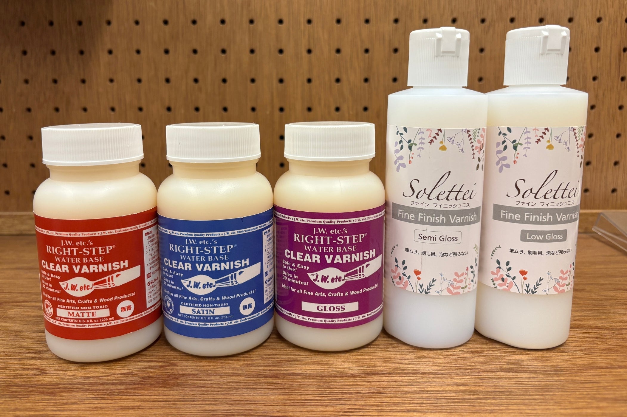 仕上剤（ワニス）